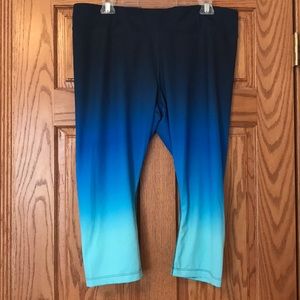 Version Blue Ombré Cropped Leggings
